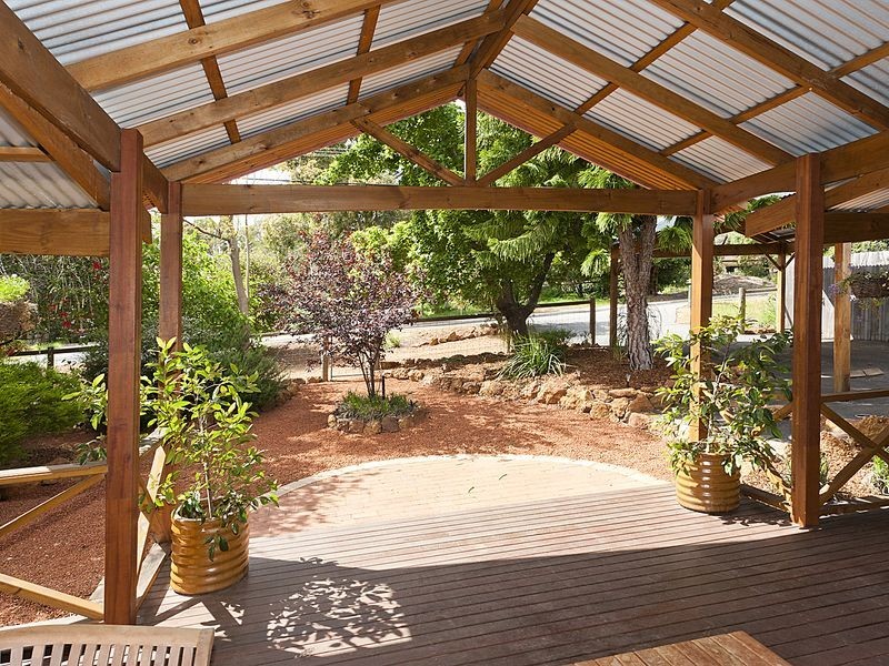 31 Mason Road, Kalamunda WA 6076