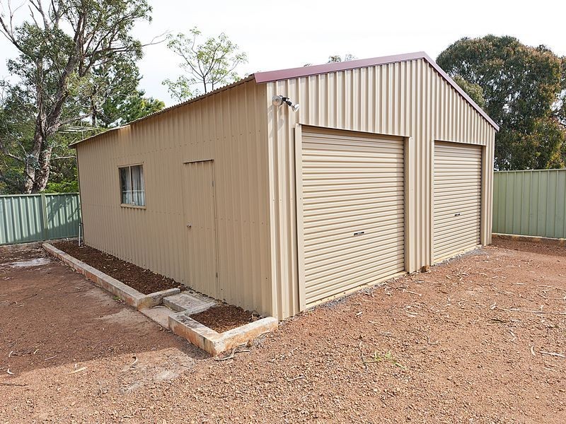 31 Mason Road, Kalamunda WA 6076