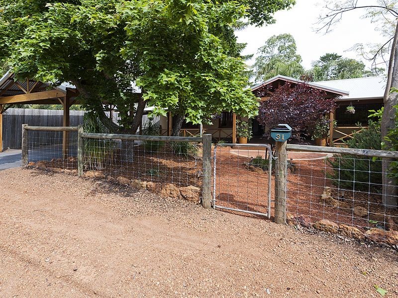 31 Mason Road, Kalamunda WA 6076