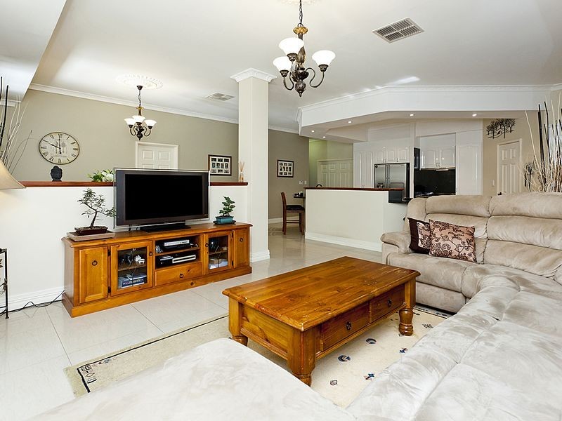 33 Elmore Way, High Wycombe WA 6057