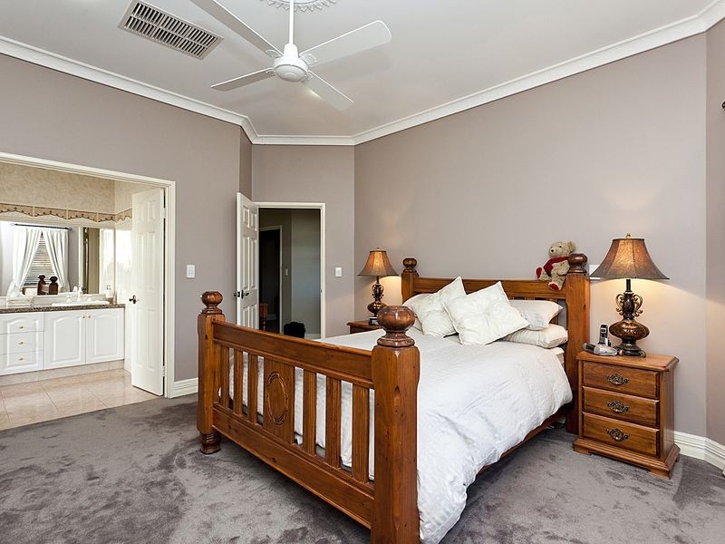 33 Elmore Way, High Wycombe WA 6057