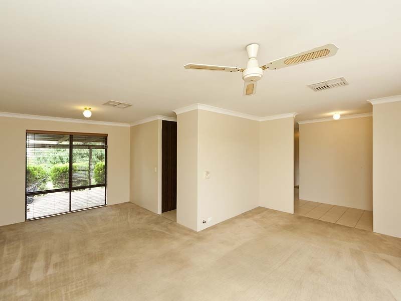 8 Cosson way, High Wycombe WA 6057