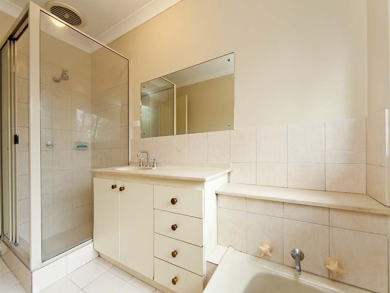 8 Cosson way, High Wycombe WA 6057