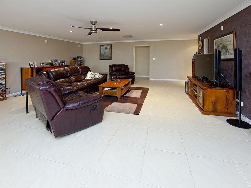 34 Warda Crescent, Forrestfield WA 6058