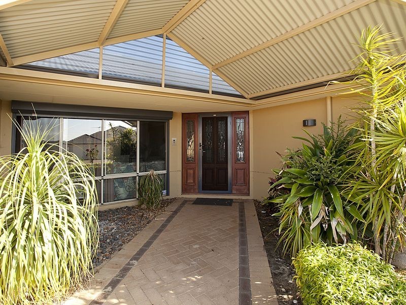 34 Warda Crescent, Forrestfield WA 6058