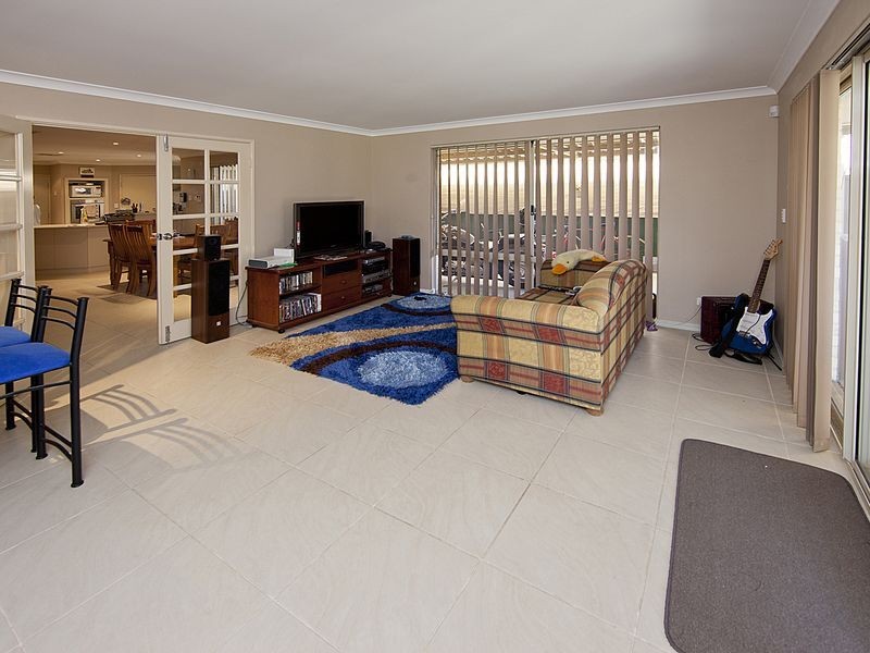 34 Warda Crescent, Forrestfield WA 6058