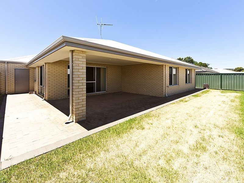2/268 Adelaide Street, High Wycombe WA 6057