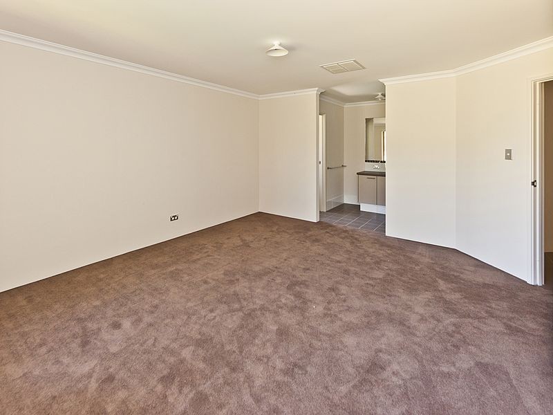 2/268 Adelaide Street, High Wycombe WA 6057