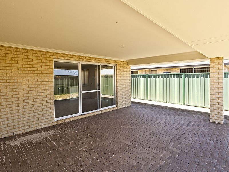 2/268 Adelaide Street, High Wycombe WA 6057