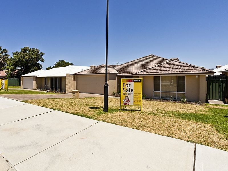 2/268 Adelaide Street, High Wycombe WA 6057