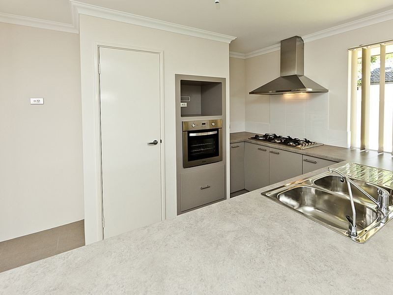 3/268 Adelaide Street, High Wycombe WA 6057
