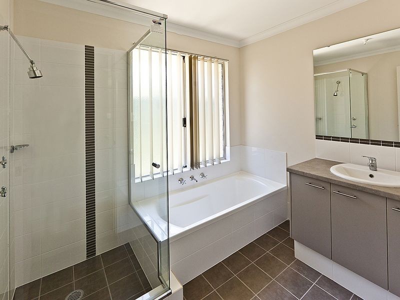3/268 Adelaide Street, High Wycombe WA 6057