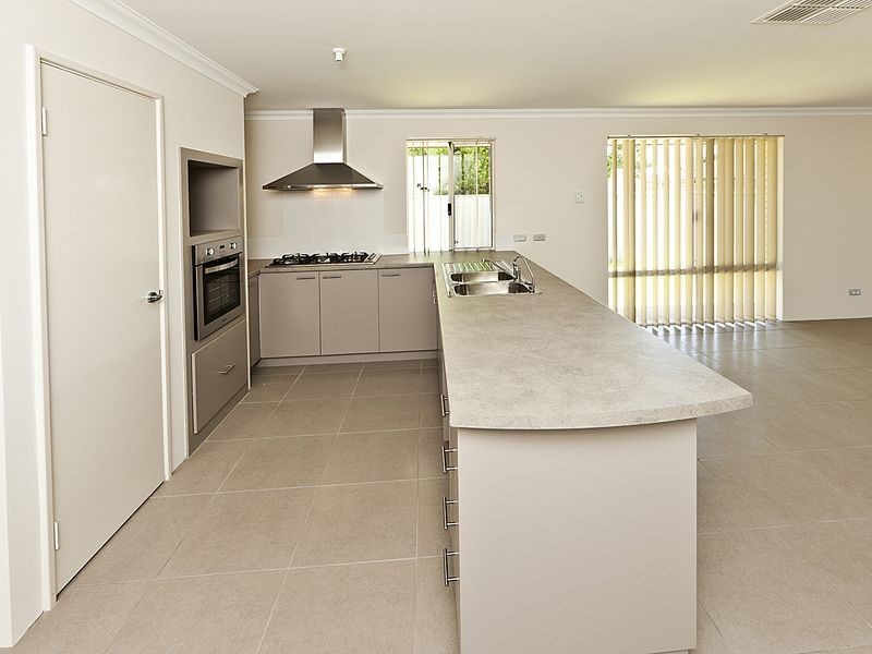 3/268 Adelaide Street, High Wycombe WA 6057