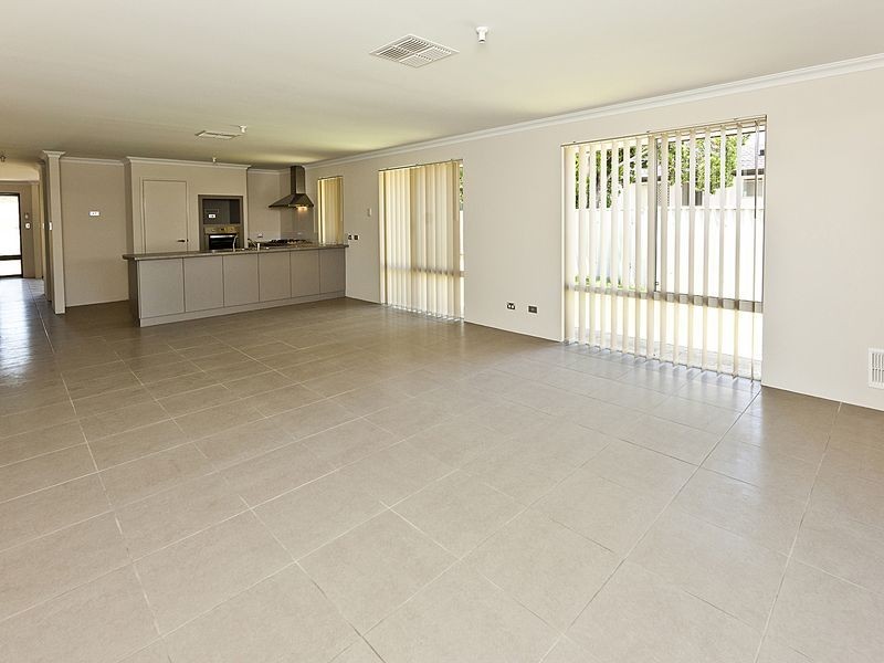 3/268 Adelaide Street, High Wycombe WA 6057