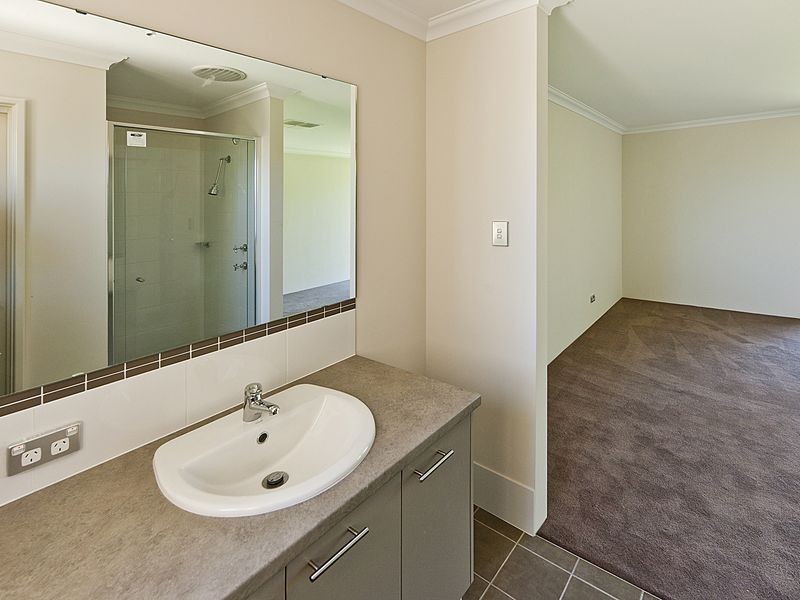3/268 Adelaide Street, High Wycombe WA 6057