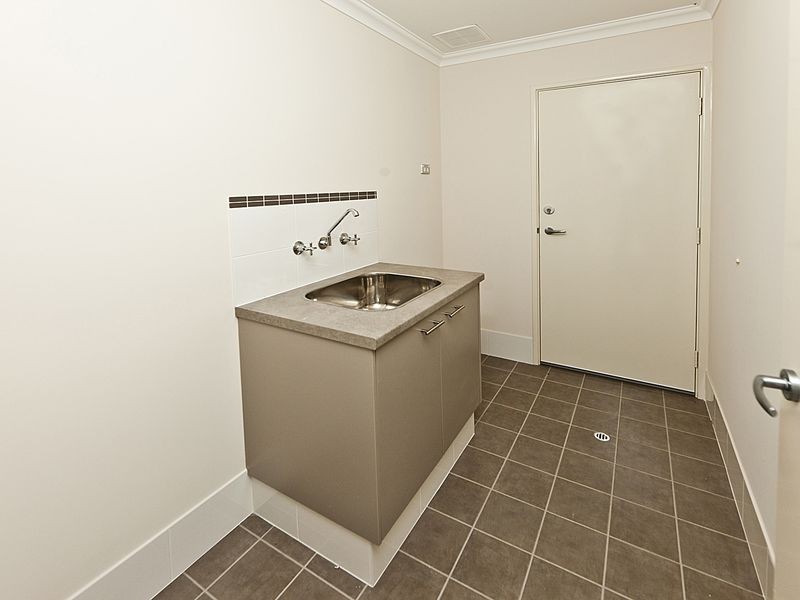 3/268 Adelaide Street, High Wycombe WA 6057
