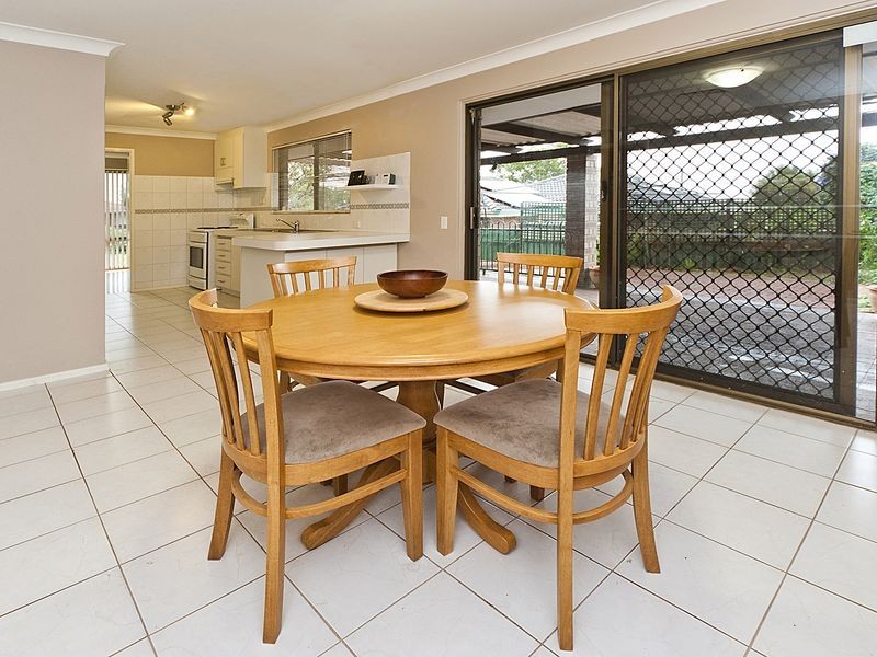 13 Barwon Street, Lesmurdie WA 6076