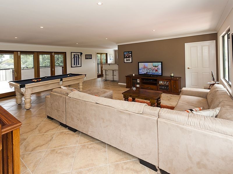 5 Guppy Road, Kalamunda WA 6076