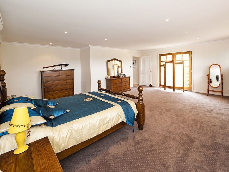 5 Guppy Road, Kalamunda WA 6076