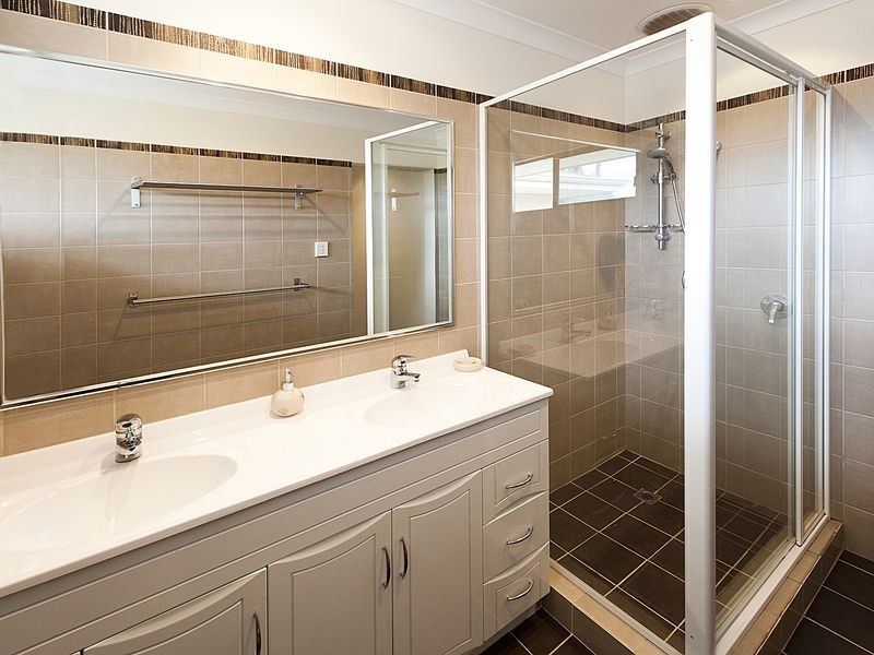 5 Guppy Road, Kalamunda WA 6076