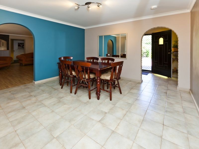 55 Watsonia Road, Gooseberry Hill WA 6076