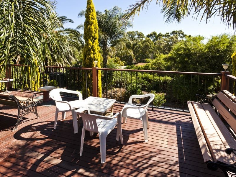 55 Watsonia Road, Gooseberry Hill WA 6076