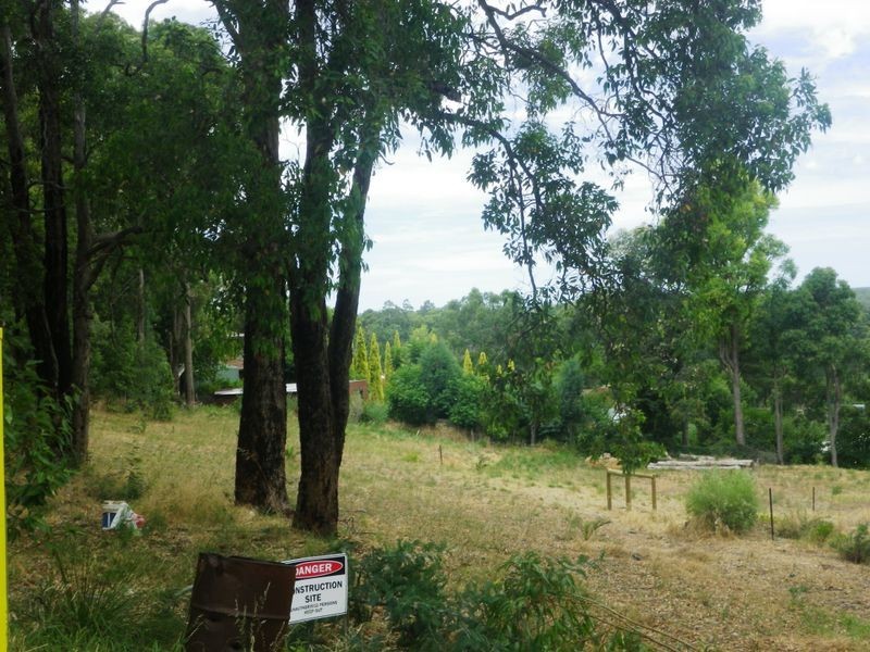 9 Jacaranda Court, Roleystone WA 6111