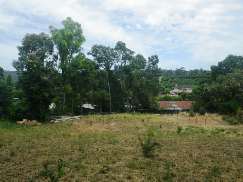 9 Jacaranda Court, Roleystone WA 6111