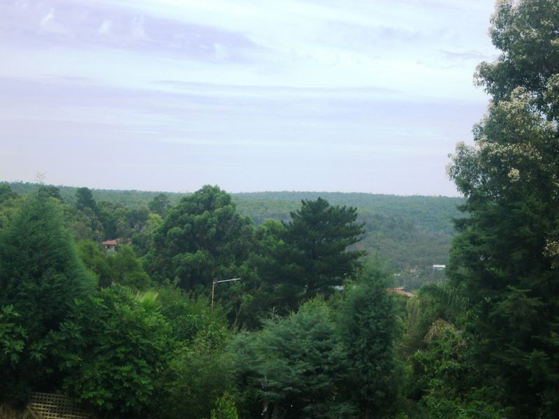 9 Jacaranda Court, Roleystone WA 6111