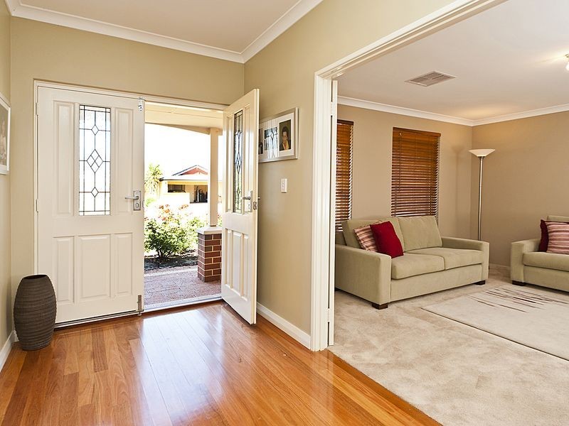 9 Thirlmere Way, High Wycombe WA 6057