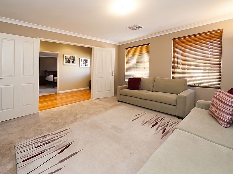 9 Thirlmere Way, High Wycombe WA 6057