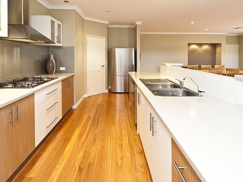9 Thirlmere Way, High Wycombe WA 6057