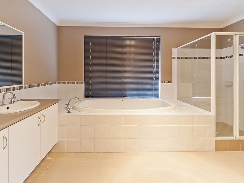 9 Thirlmere Way, High Wycombe WA 6057