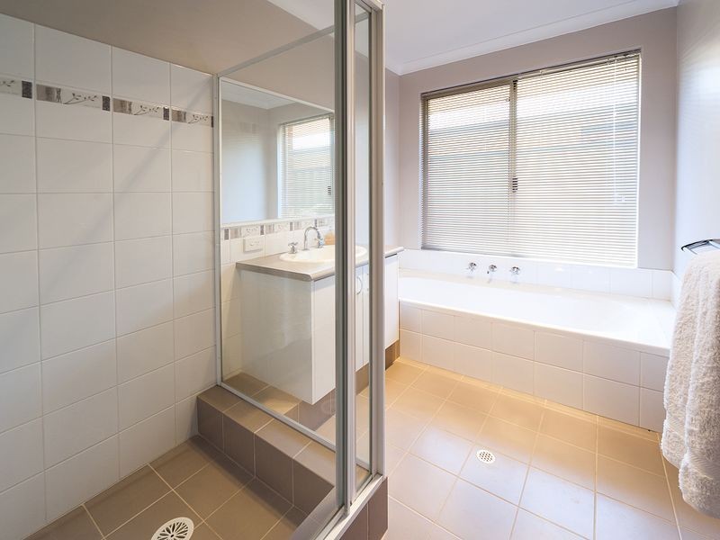 9 Thirlmere Way, High Wycombe WA 6057