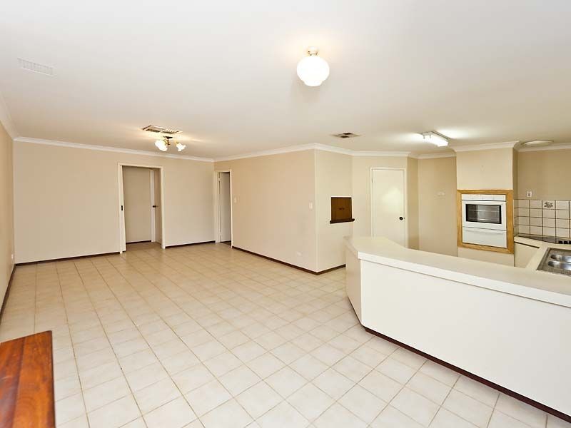 3 Sparrow Court, High Wycombe WA 6057