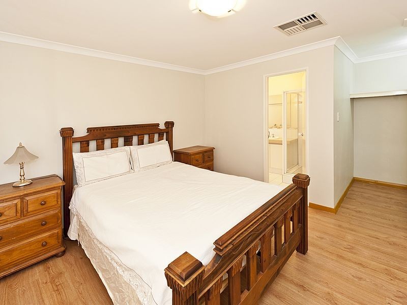 59 Buttercup Crescent, High Wycombe WA 6057