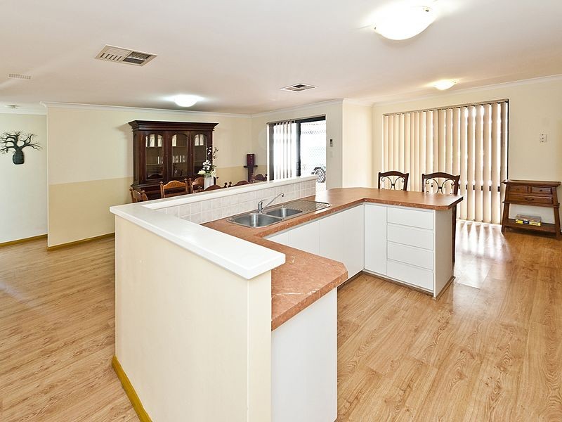 59 Buttercup Crescent, High Wycombe WA 6057