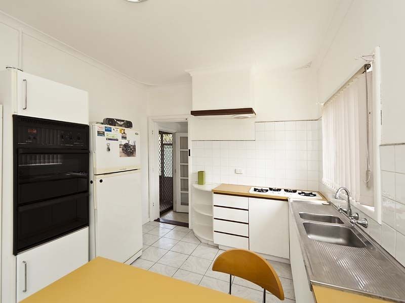 5 Hamilton Road, High Wycombe WA 6057