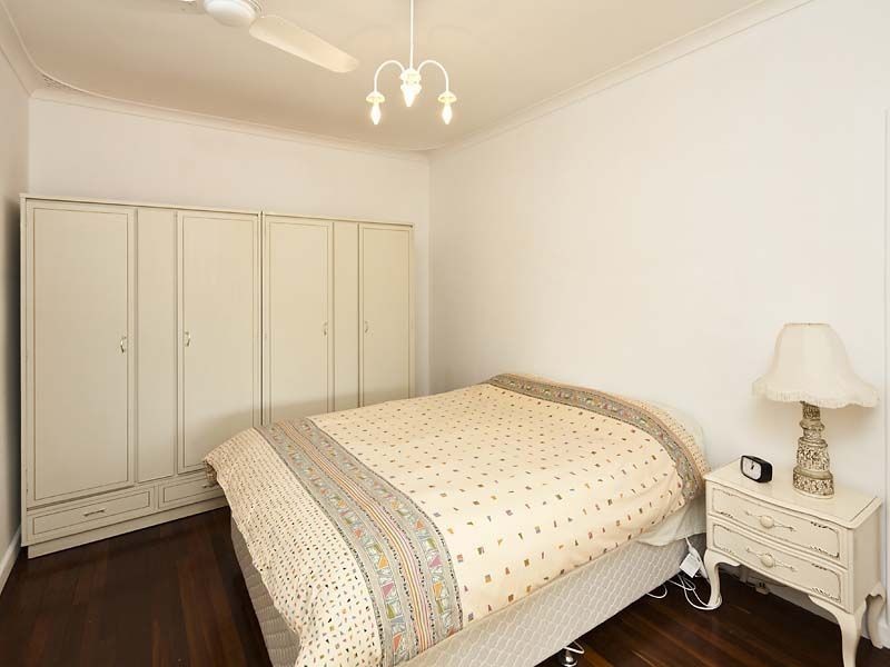 5 Hamilton Road, High Wycombe WA 6057