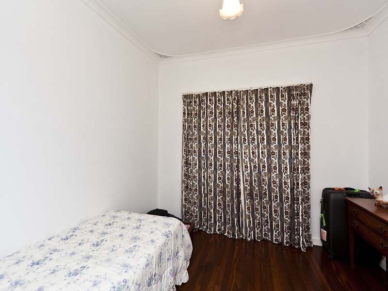 5 Hamilton Road, High Wycombe WA 6057