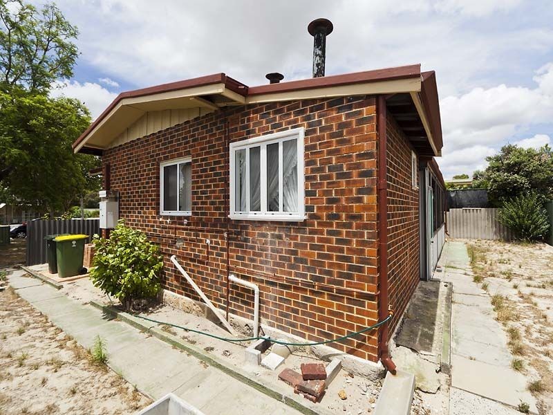 5 Hamilton Road, High Wycombe WA 6057