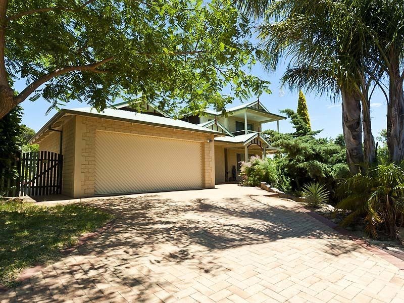 20 Christina Place, Lesmurdie WA 6076