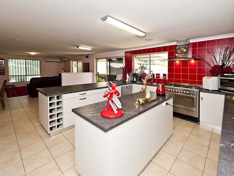 20 Christina Place, Lesmurdie WA 6076