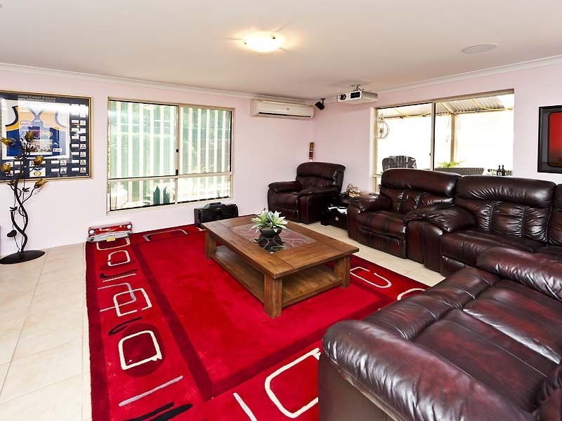 20 Christina Place, Lesmurdie WA 6076