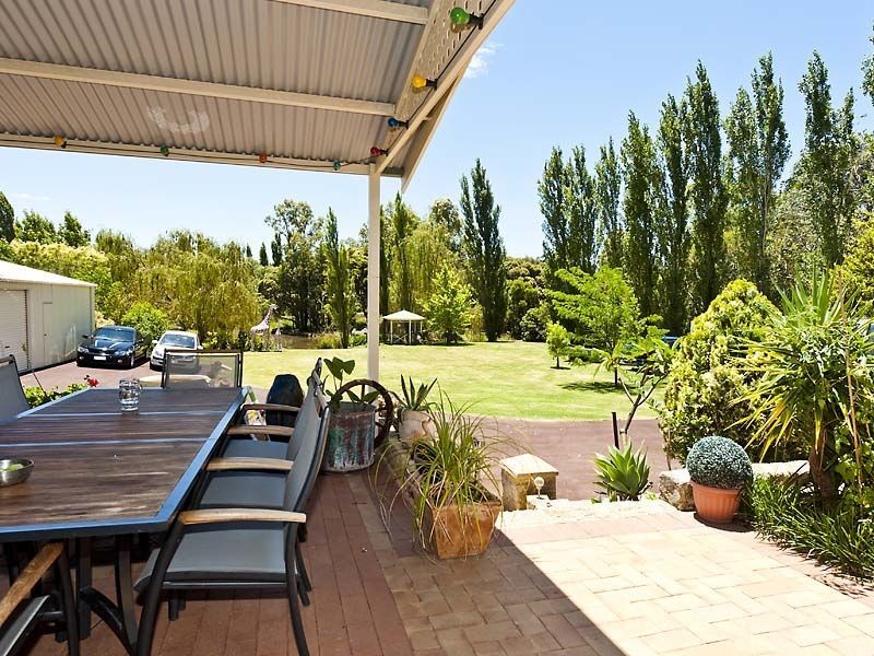 20 Christina Place, Lesmurdie WA 6076