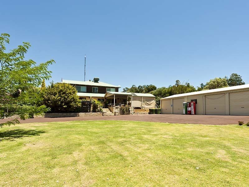 20 Christina Place, Lesmurdie WA 6076