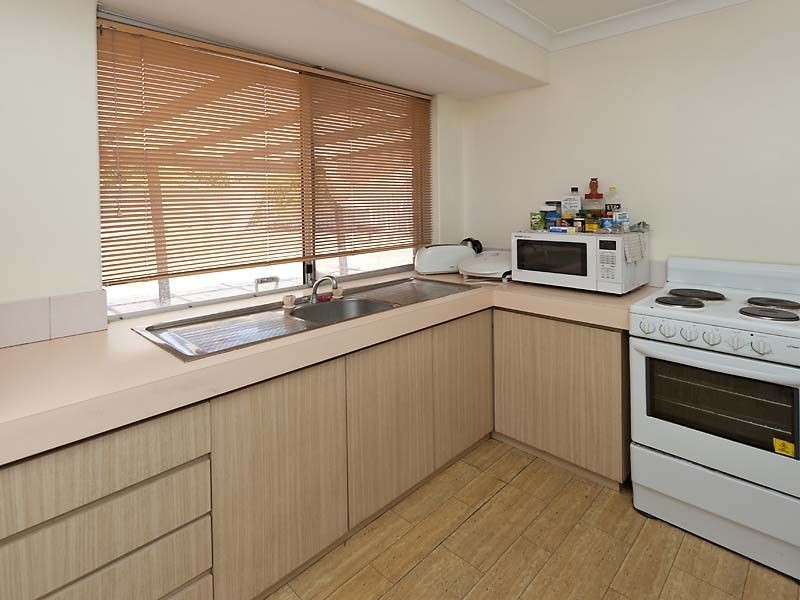 15 Golden Crescent, High Wycombe WA 6057
