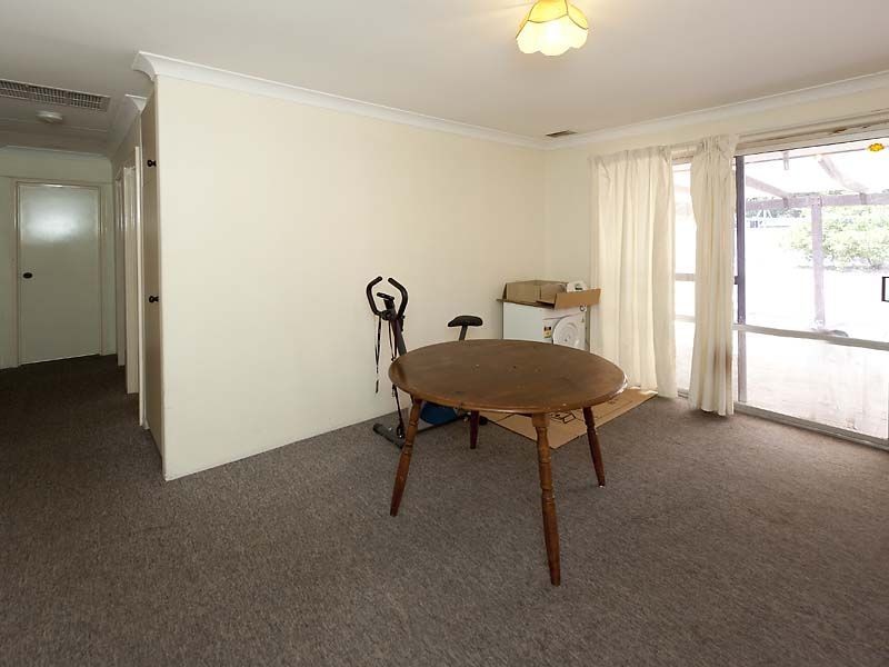15 Golden Crescent, High Wycombe WA 6057