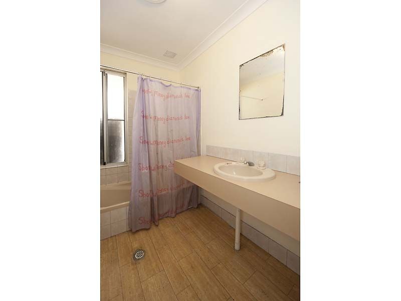 15 Golden Crescent, High Wycombe WA 6057