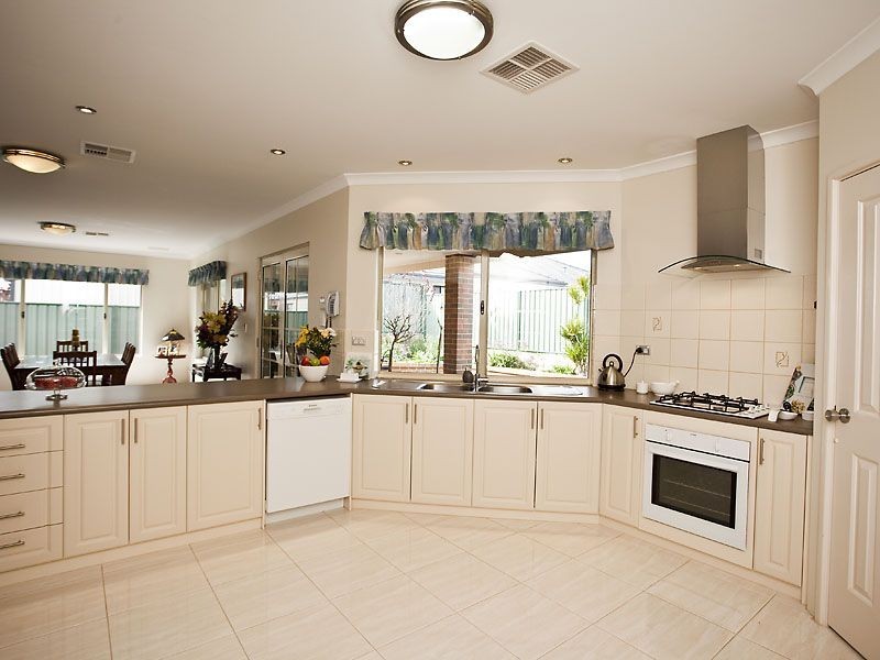 51 Benson Way, High Wycombe WA 6057